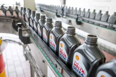 production-shell-helix-ultra-with-natural-gas