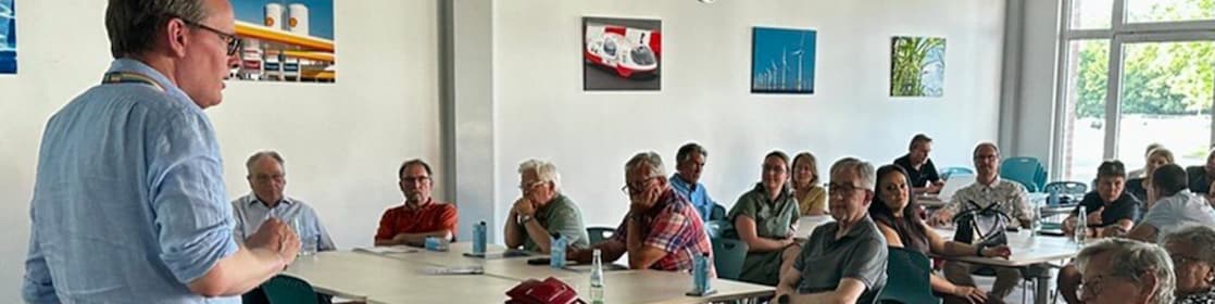 Blick hinter den Werkzaun: Nachbarn erleben Shell aus nächster Nähe