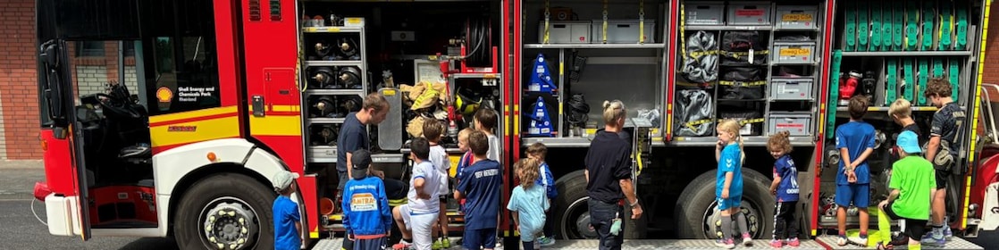 Wenn Rauchmelder Leben retten: Werkfeuerwehr macht Kinder fit