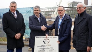 Bild zur Pressemitteilung Baufeld für neue Grundöl-Destillation bei Shell in Wesseling übergeben