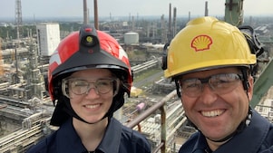 „Meine Position ist spitze“: Schülerin aus Bergisch Gladbach leitete einen Tag die Gefahrenabwehr im Shell Energy & Chemicals Park Rheinland in Köln-Godorf