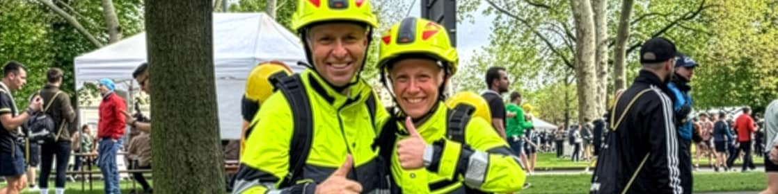 Shell Feuerwehrleute in Einsatzkleidung beim Bonn Marathon