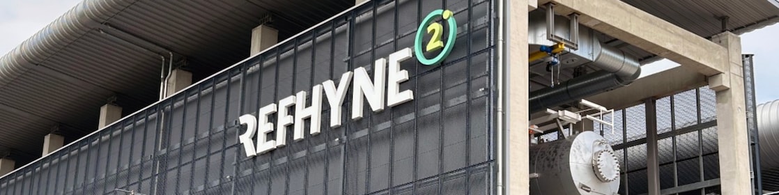 REFHYNE 2 hydrogen electrolyser facility at Shell Rheinland, showing industrial equipment and the project’s exterior structure.