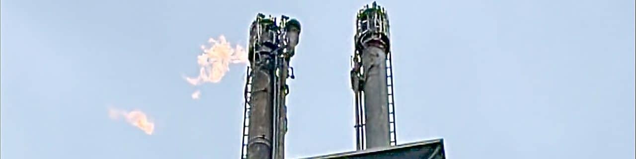 Bei der Hochfackel im Werk Köln-Godorf des Shell Energy and Chemicals Park wurde ein Fackelkopf ausgetauscht. 