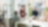 Business Meeting mit 4 Personen im einem Meetingraum im Büro in der Stadt