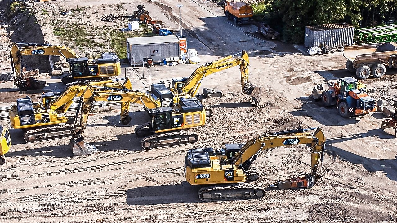 Abriss-Bagger auf Baustelle
