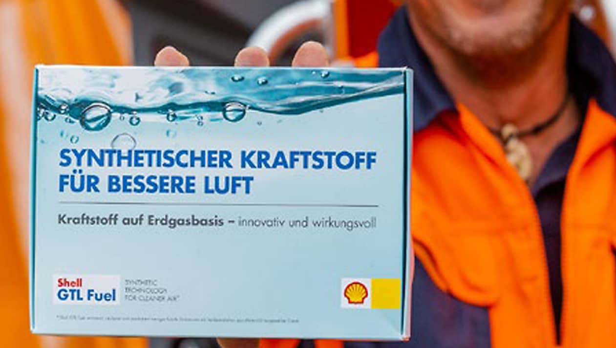 guy presenting shell gtl fuel flyer