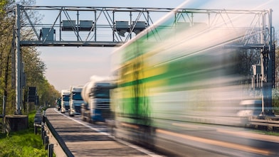Mautanlage auf Autobahn