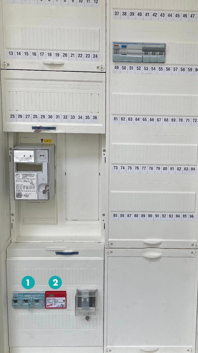 Zhlerkasten bei der Installation einer Shell Recharge Ladestation zuhause