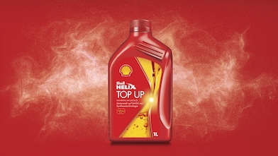 Kanister eines Shell Helix Top Up Motorenoels