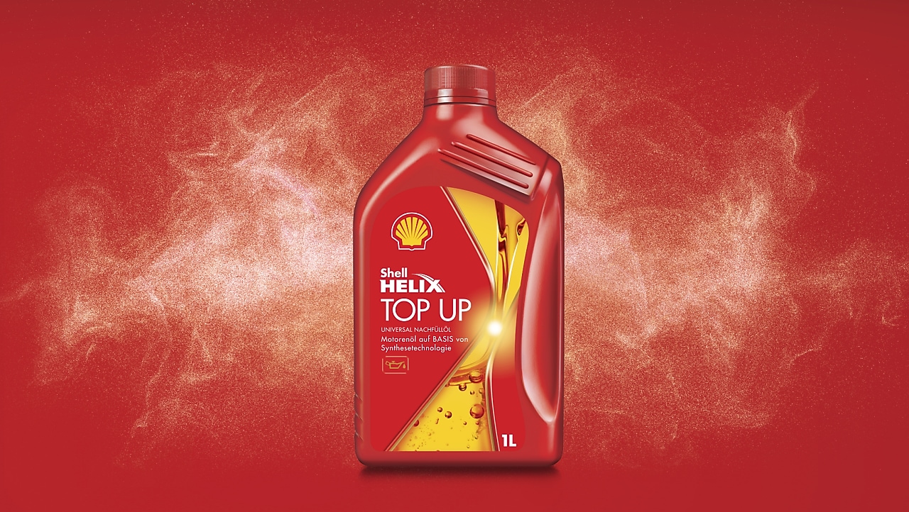 Kanister eines Shell Helix Top Up Motorenoels
