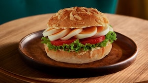 Der Sattmacher: Käsebrötchen mit Ei