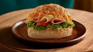 Käsebrötchen mit Putenbrust & Käse